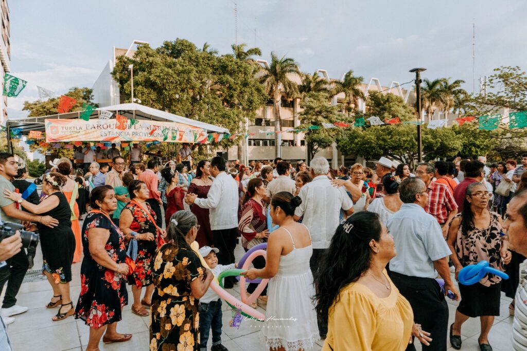 Baile parque de la marimba